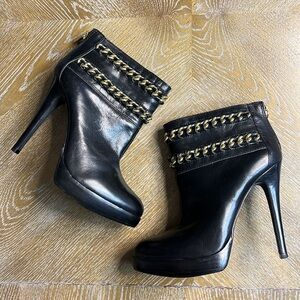 TORY BURCH Black Platform Ankle Boots 5” with Chain Details 8
